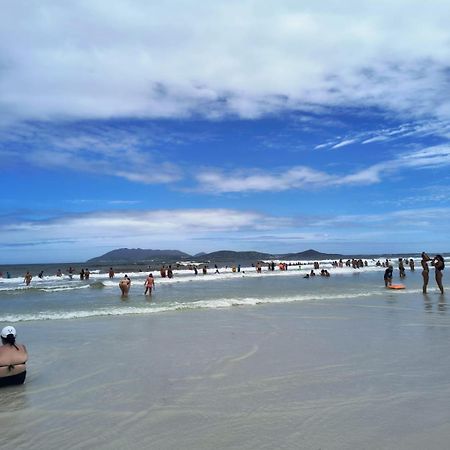 Apartament Apartamento Com Vista Para Praia Do Forte Em Cabo Frio Zewnętrze zdjęcie